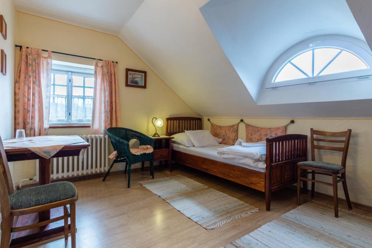 Pension Brusenka Бистршіце-под-Гостинем Екстер'єр фото