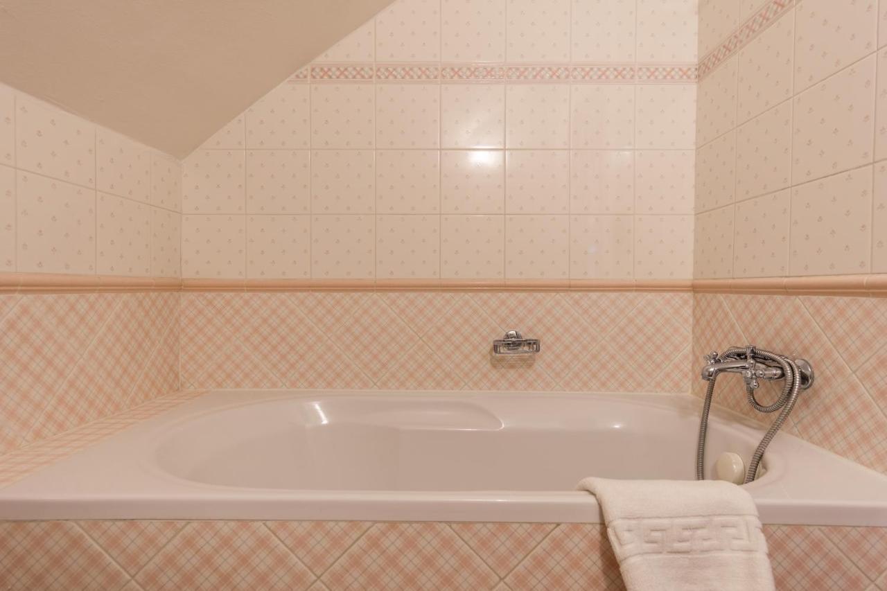 Pension Brusenka Бистршіце-под-Гостинем Екстер'єр фото
