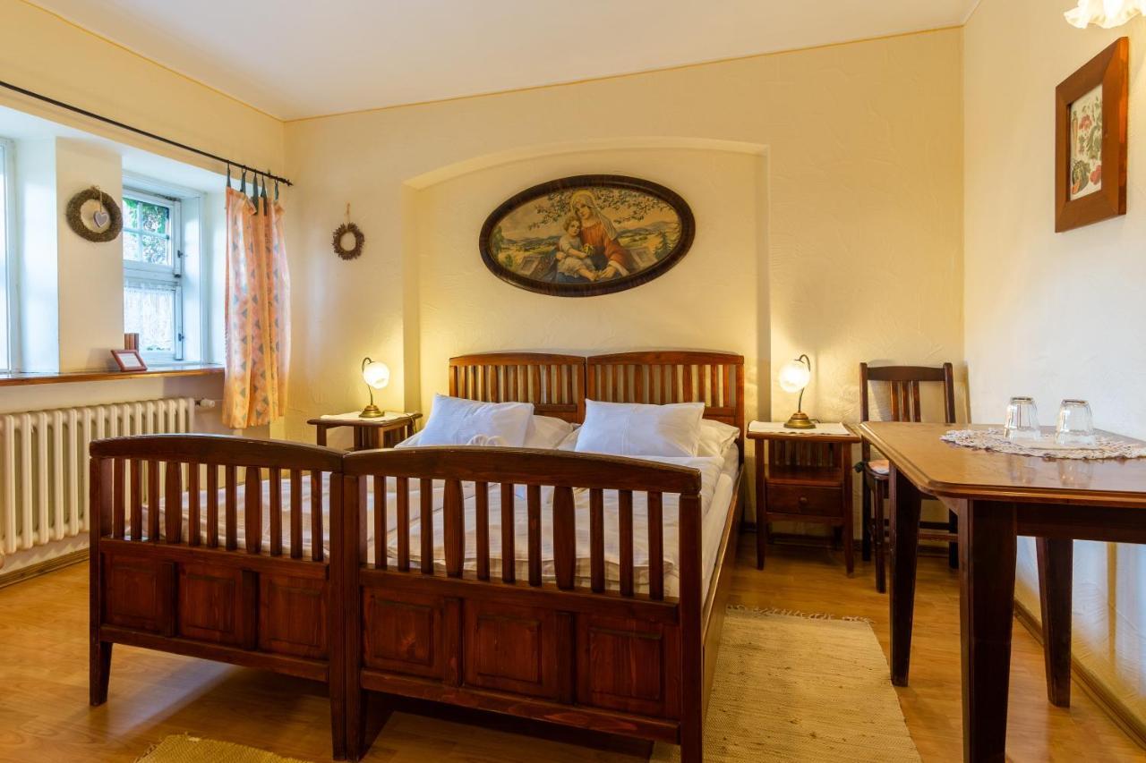 Pension Brusenka Бистршіце-под-Гостинем Екстер'єр фото