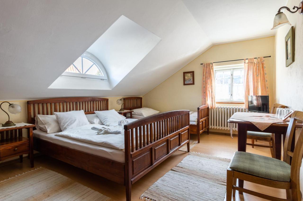 Pension Brusenka Бистршіце-под-Гостинем Екстер'єр фото